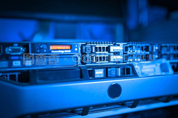 網(wǎng)絡(luò)服務(wù)器與云計(jì)算 驅(qū)動(dòng)數(shù)字未來(lái)的核心技術(shù)裝備服務(wù)